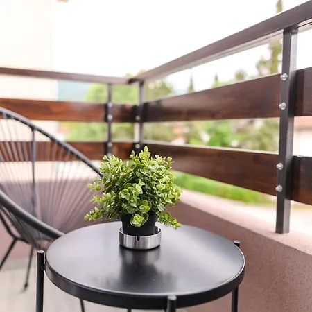 Zat Apartment *