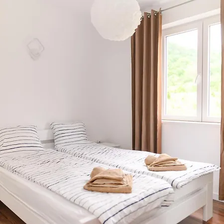 Zat Apartment *